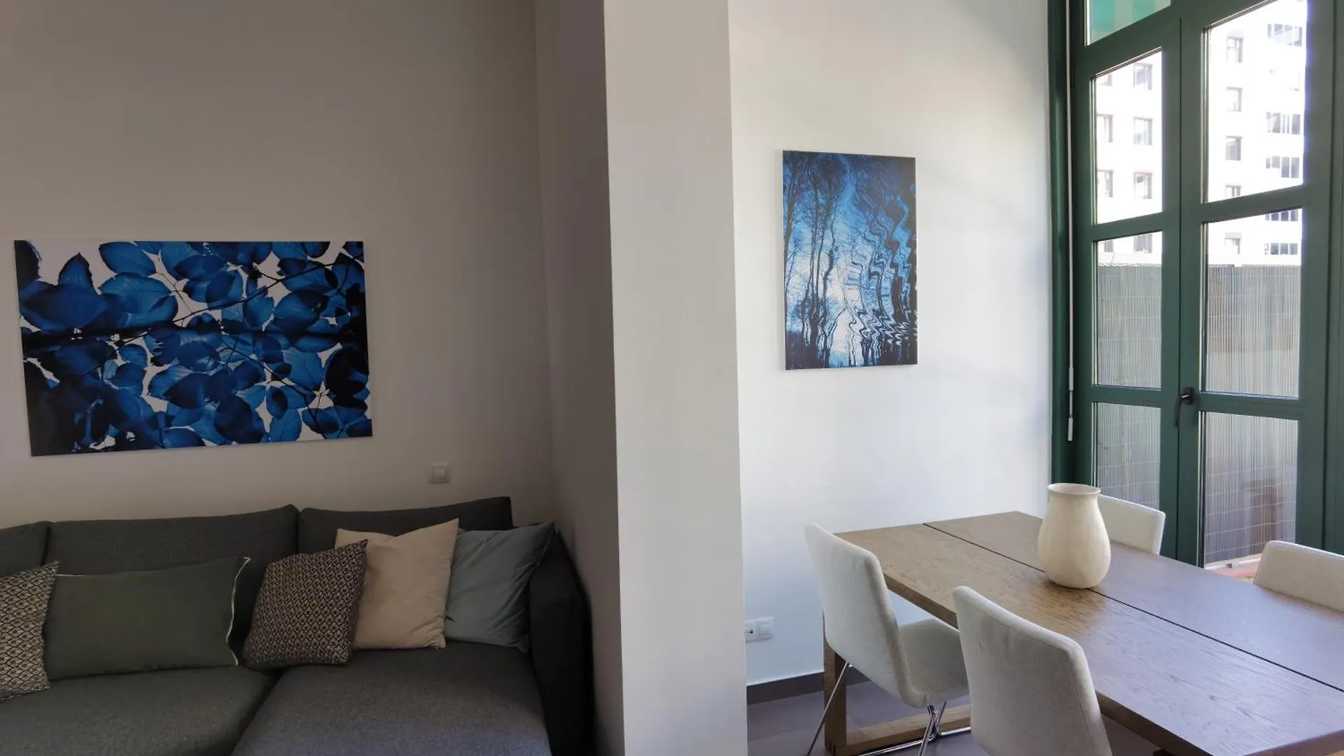 M&E Agency Apartments Valencia 277 By Marta And Emanuele Barcelona 0*,  Spanje