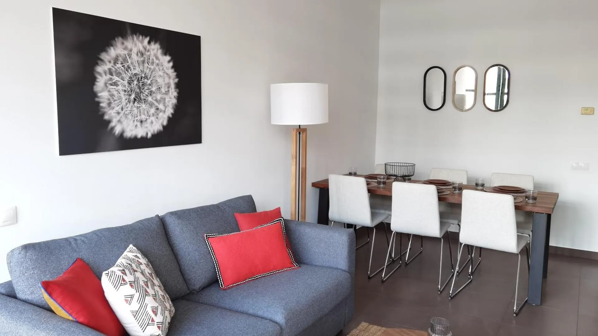 M&E Agency Apartments Valencia 277 By Marta And Emanuele Barcelona 0*,  Spanje